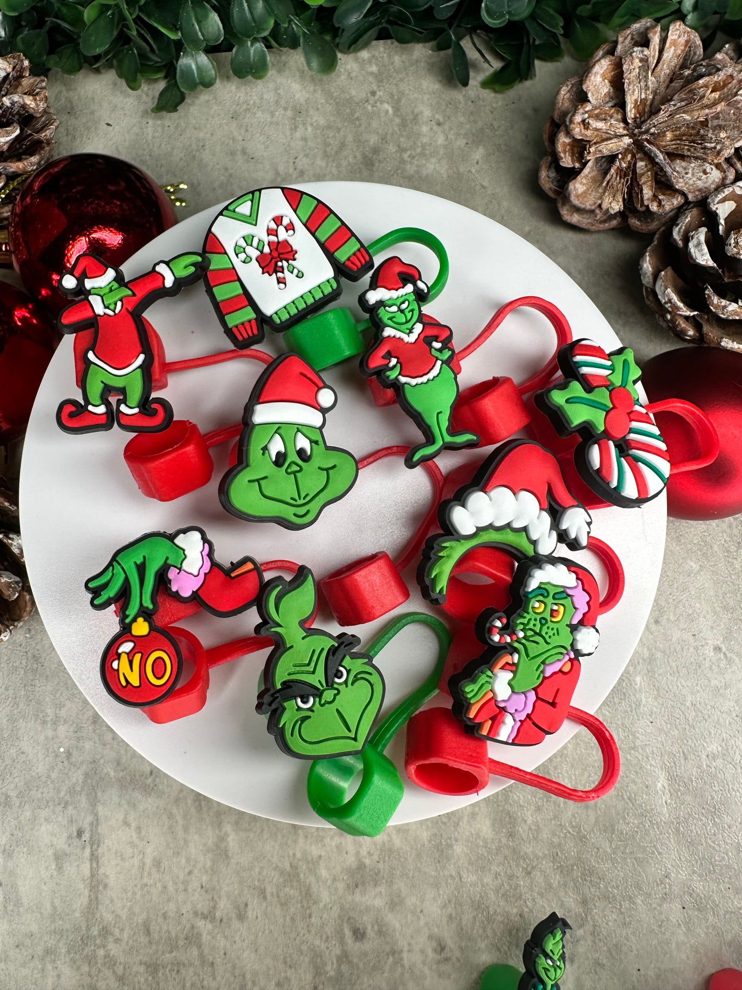 Grinch Straw toppers
